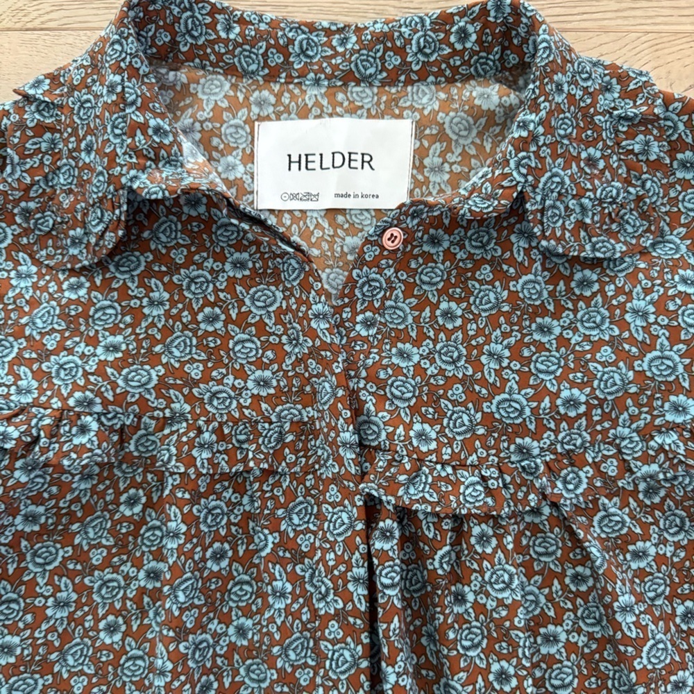 Helder Korean Couture Button Down Floral Blouse - Picture 9 of 16